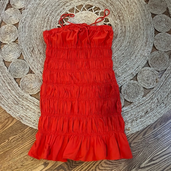 Smocked bodycon dress - Picture 1 of 5